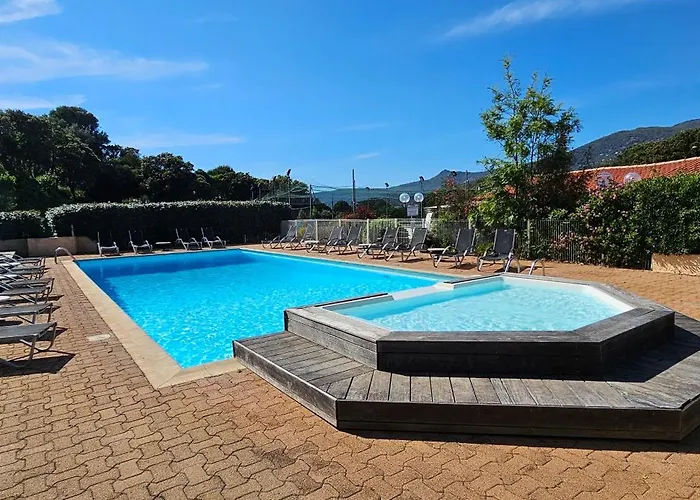 T2 Dolce & C3 Vue Et Piscine Apartmán *